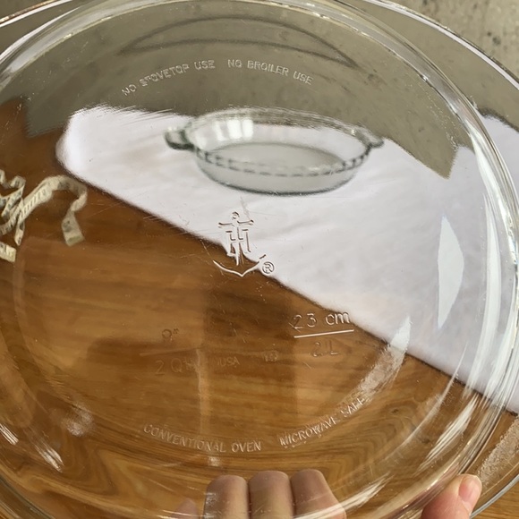 Anchor Hocking Pie Dishes with Handles Bundle of 2 - Picture 5 of 8